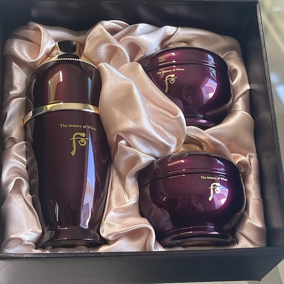 The History of Whoo Hwanyu 3 pieces special gift set, expired 2027, newest - Picture 1 of 3